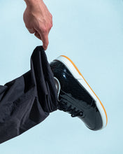 Load image into Gallery viewer, Junta 001 Black Patent